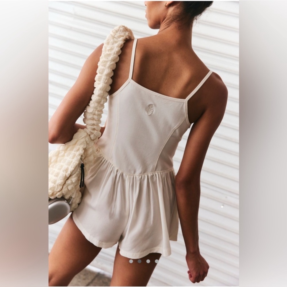 NWT FREE PEOPLE FP Movement Ivory Airstream Onesie SZ: M - Picture 2 of 7